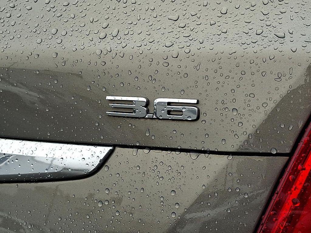 used 2018 Cadillac XT5 car, priced at $22,225