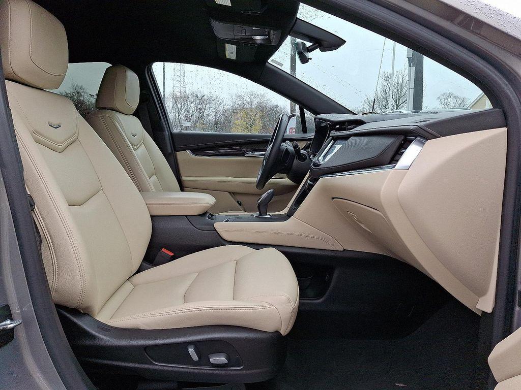 used 2018 Cadillac XT5 car, priced at $22,225