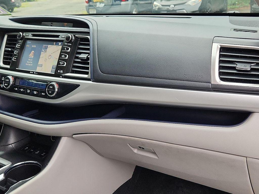 used 2015 Toyota Highlander car, priced at $16,498