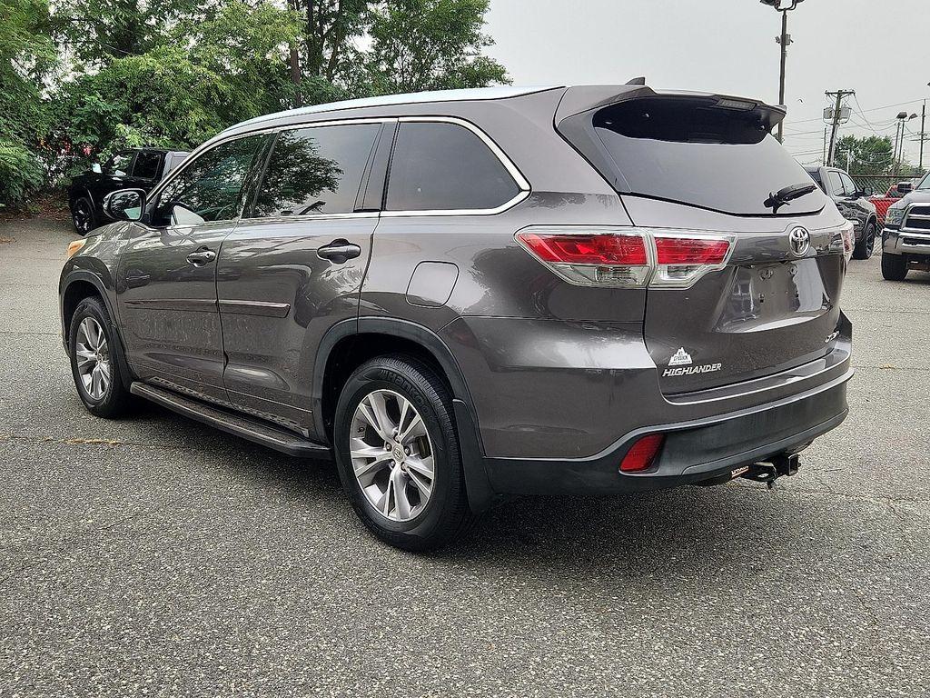 used 2015 Toyota Highlander car, priced at $16,498