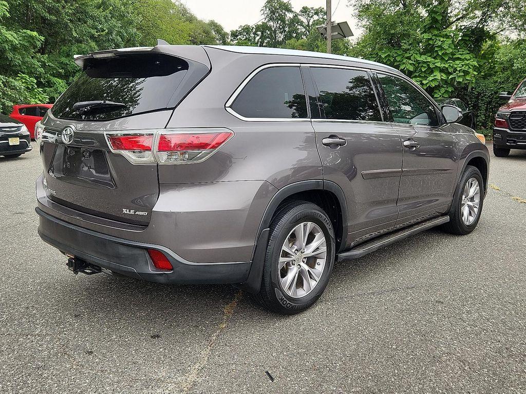used 2015 Toyota Highlander car, priced at $16,498