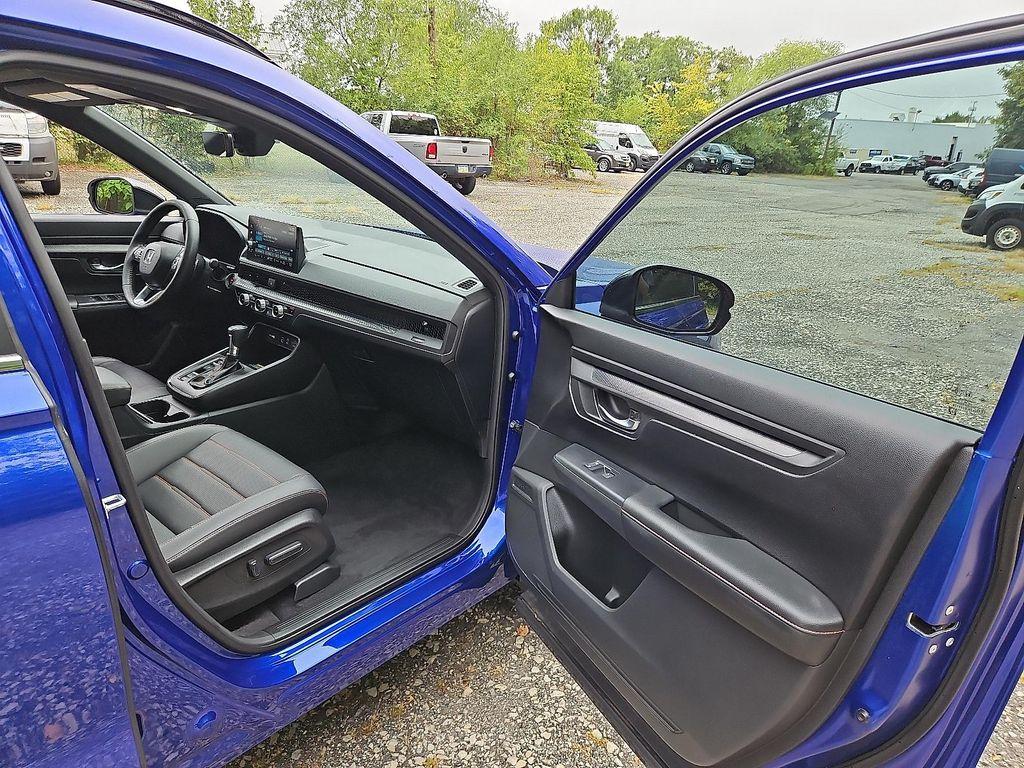 used 2024 Honda CR-V Hybrid car, priced at $26,598