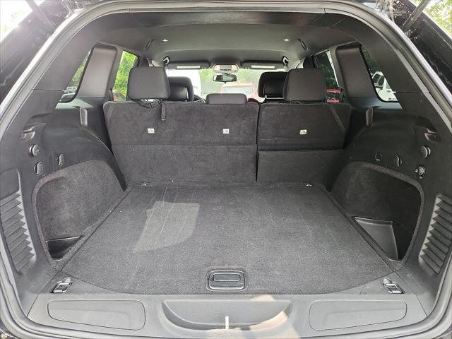 used 2016 Jeep Grand Cherokee car, priced at $13,194