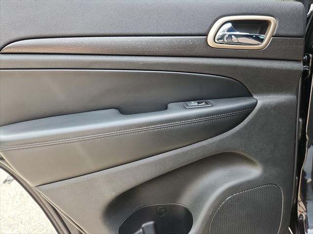 used 2016 Jeep Grand Cherokee car, priced at $13,194