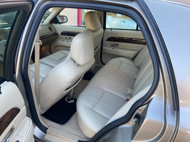 used 2006 Mercury Grand Marquis car, priced at $7,000