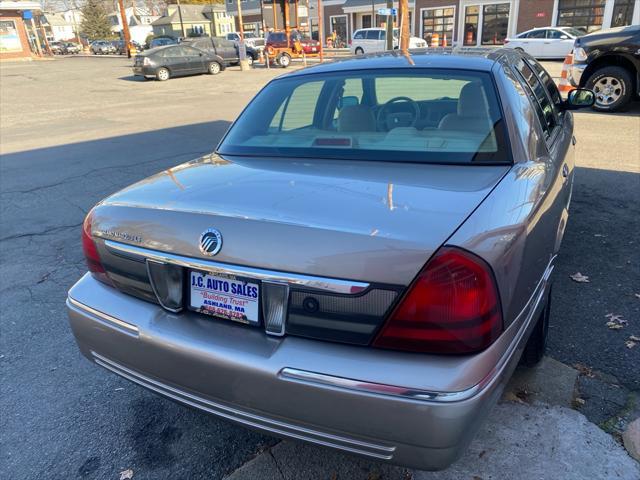 used 2006 Mercury Grand Marquis car, priced at $7,000