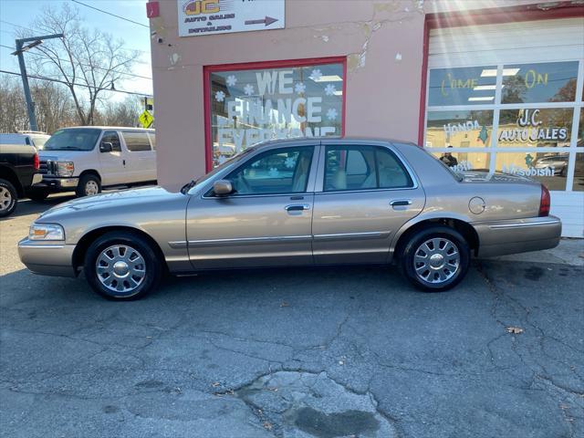 used 2006 Mercury Grand Marquis car, priced at $7,000
