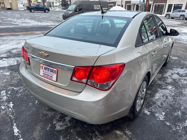 used 2014 Chevrolet Cruze car, priced at $9,000