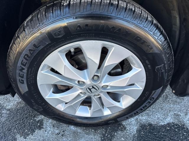 used 2013 Honda CR-V car, priced at $14,000