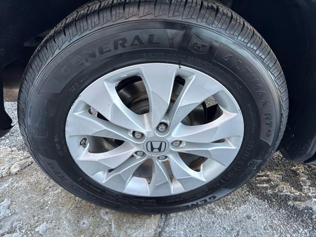 used 2013 Honda CR-V car, priced at $14,000
