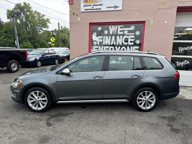 used 2017 Volkswagen Golf Alltrack car, priced at $13,400