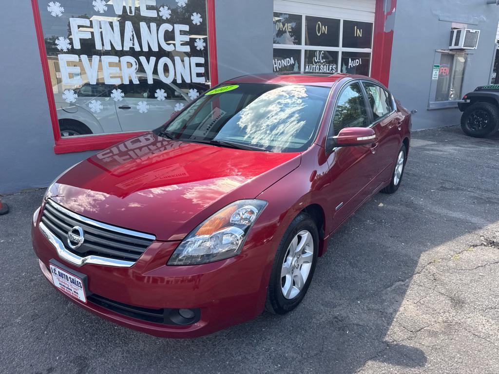 used 2007 Nissan Altima car, priced at $7,000