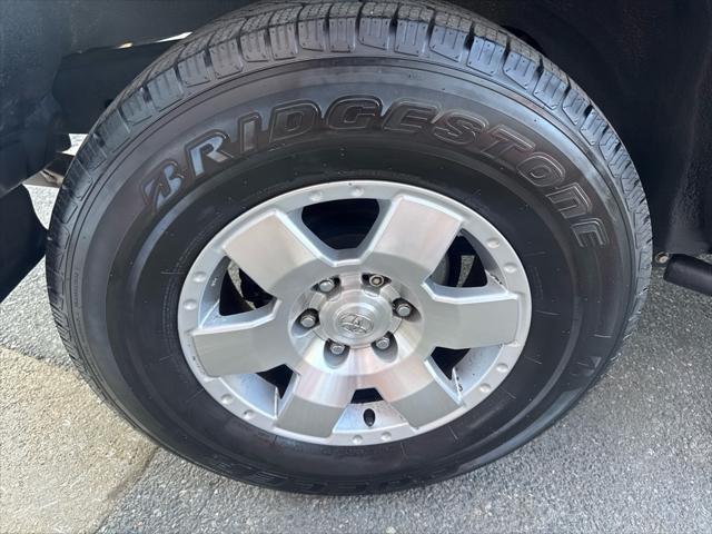 used 2007 Toyota FJ Cruiser car, priced at $14,995