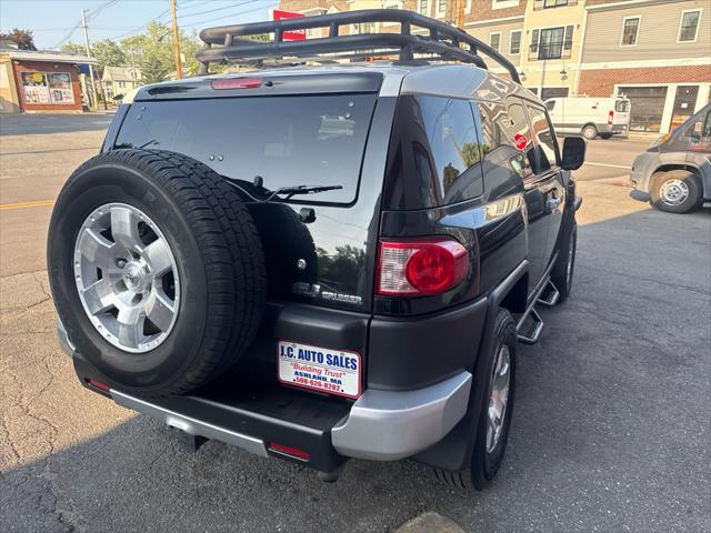 used 2007 Toyota FJ Cruiser car, priced at $14,995