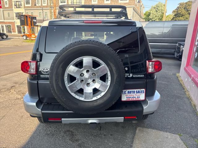 used 2007 Toyota FJ Cruiser car, priced at $14,995