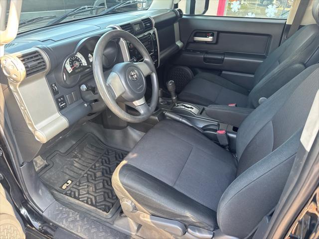 used 2007 Toyota FJ Cruiser car, priced at $14,995