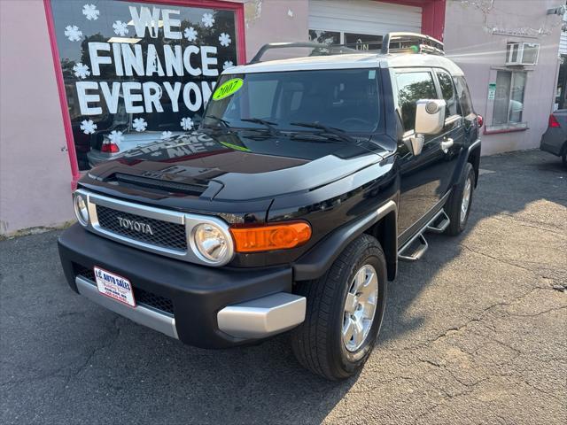 used 2007 Toyota FJ Cruiser car, priced at $14,995