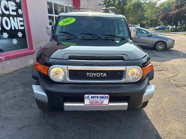 used 2007 Toyota FJ Cruiser car, priced at $14,995