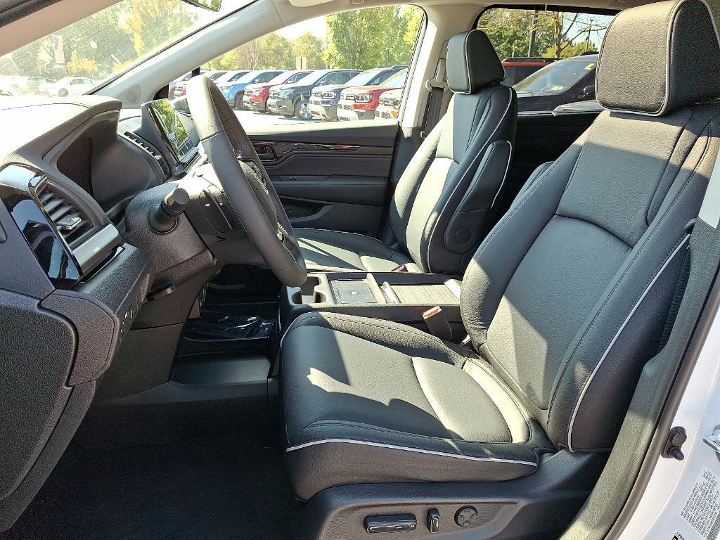 new 2026 Honda Odyssey car, priced at $46,817