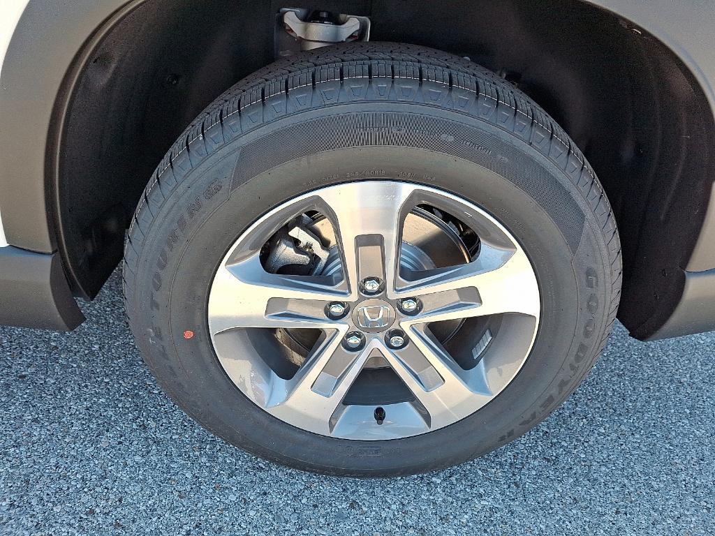 new 2025 Honda Pilot car, priced at $46,299