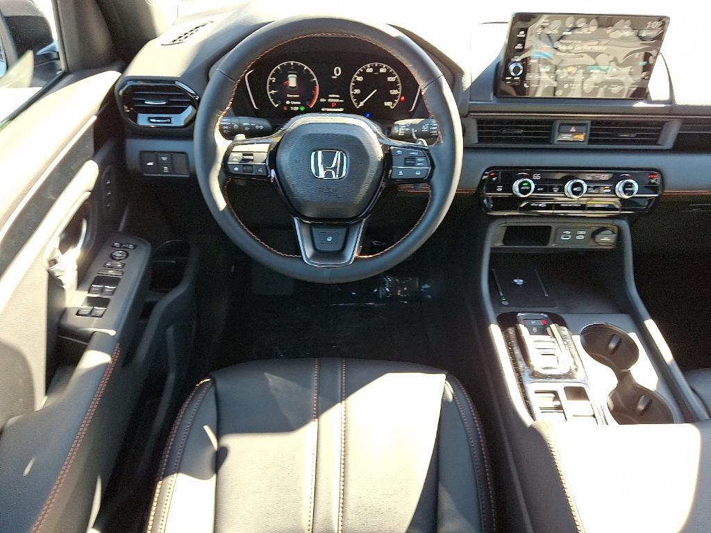 new 2025 Honda Pilot car, priced at $49,316