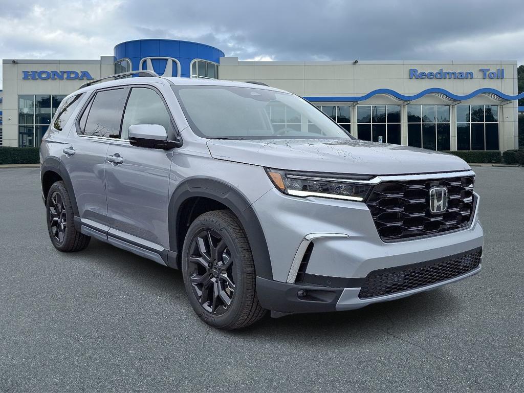 new 2025 Honda Pilot car, priced at $50,433