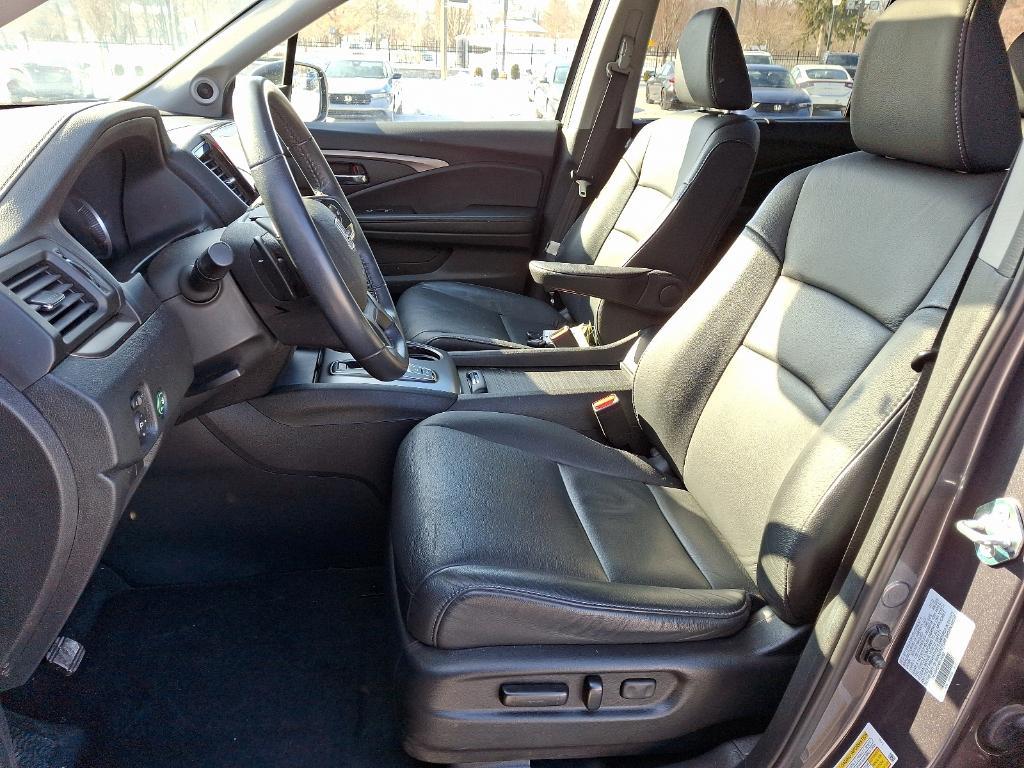 used 2022 Honda Pilot car, priced at $34,599