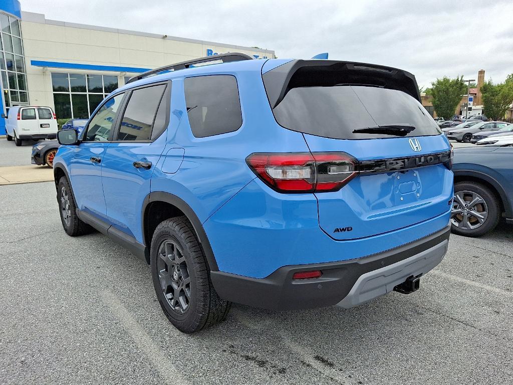 new 2025 Honda Pilot car, priced at $49,271