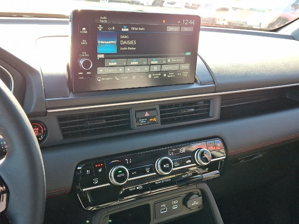 new 2025 Honda Pilot car, priced at $53,631