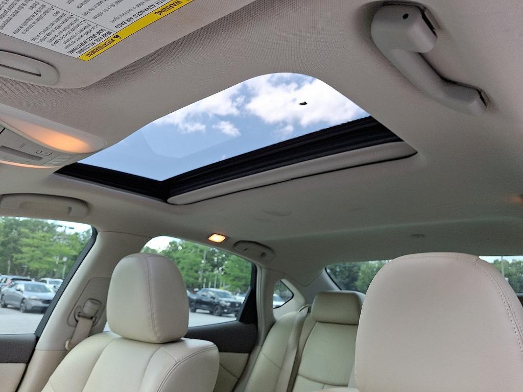 used 2015 INFINITI Q70 car, priced at $19,995