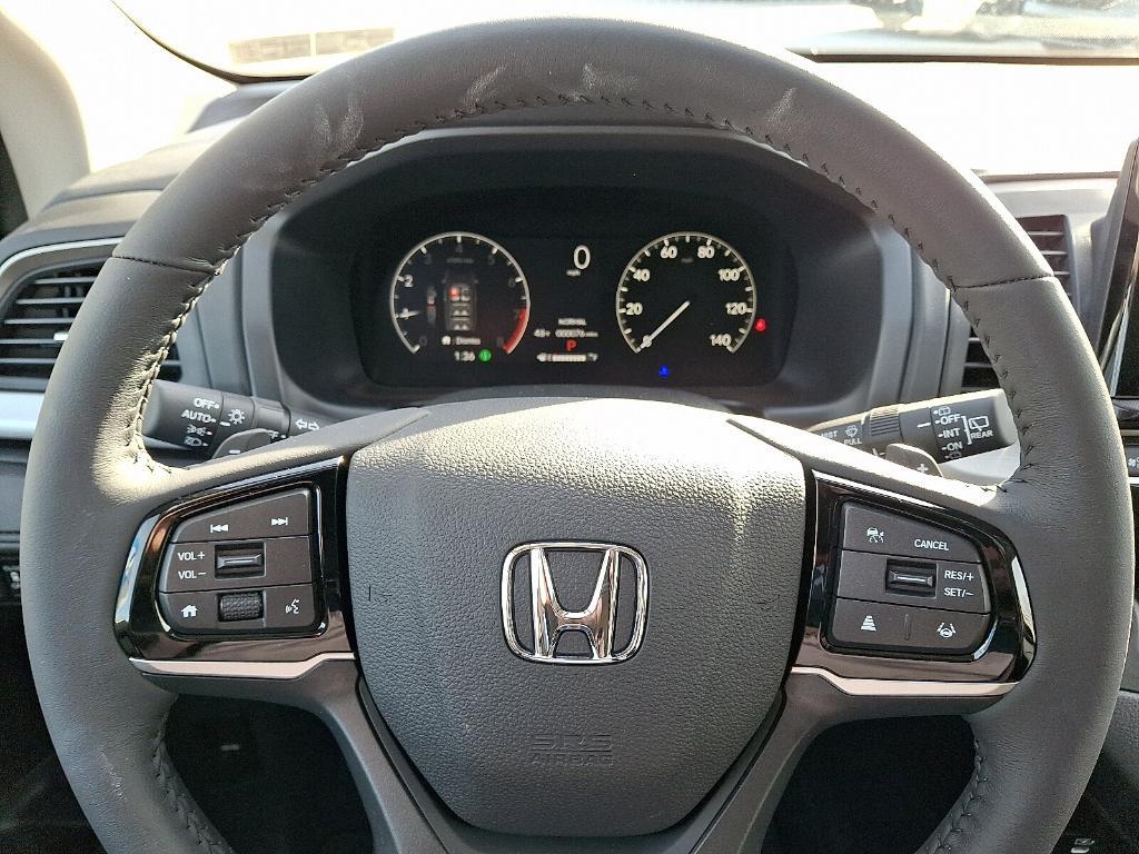 new 2026 Honda Odyssey car, priced at $42,694