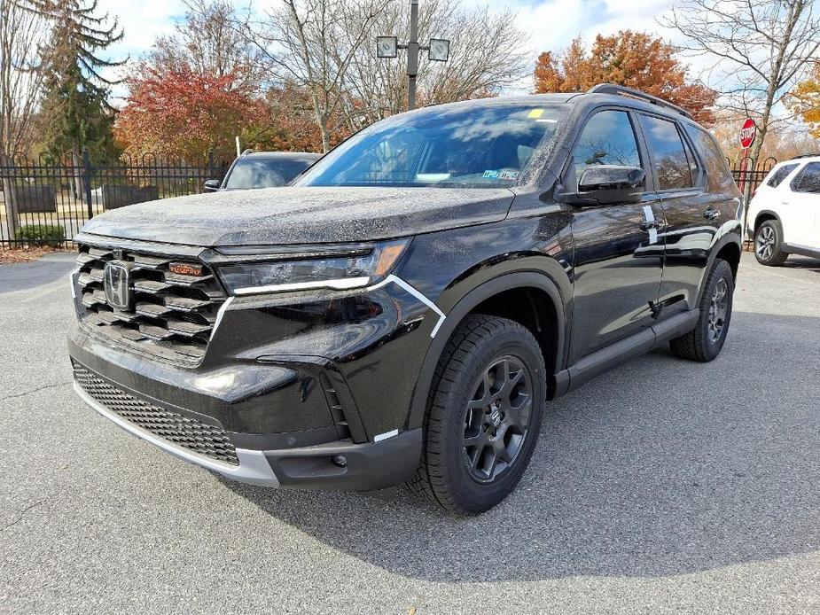 new 2025 Honda Pilot car, priced at $50,045