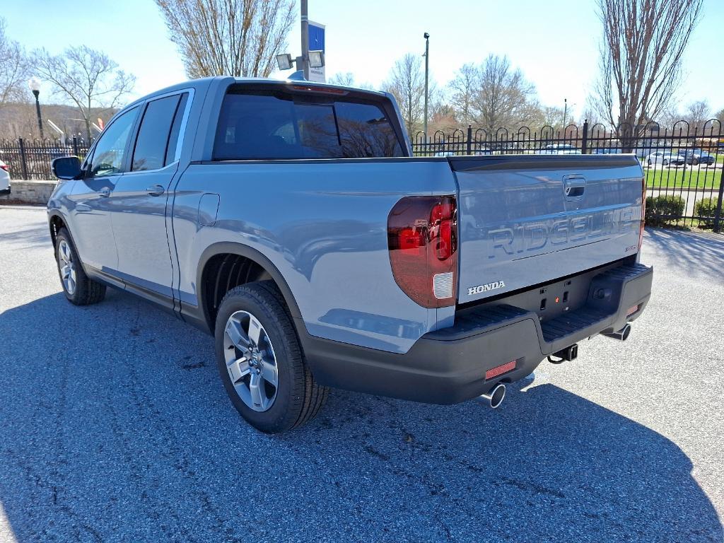 new 2025 Honda Ridgeline car, priced at $43,249