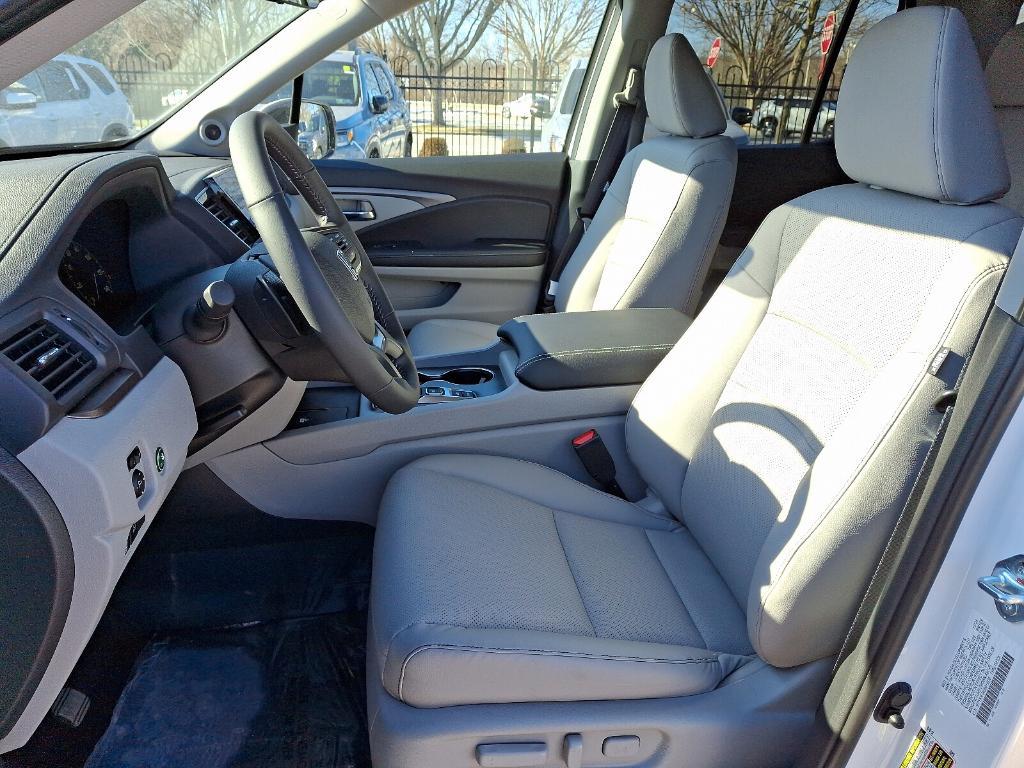 new 2025 Honda Ridgeline car, priced at $44,830