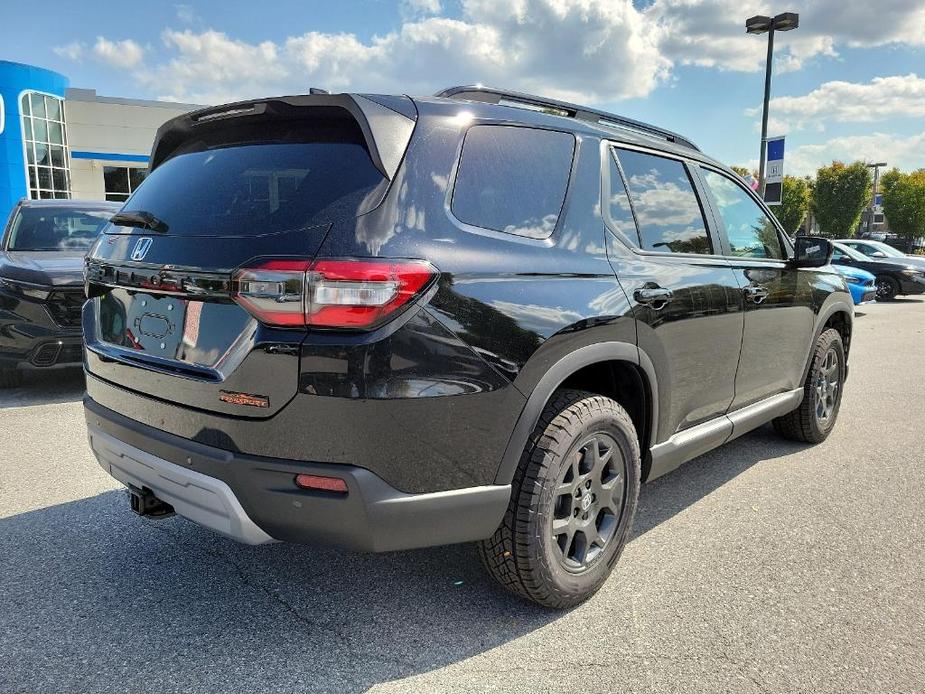 new 2025 Honda Pilot car, priced at $50,045