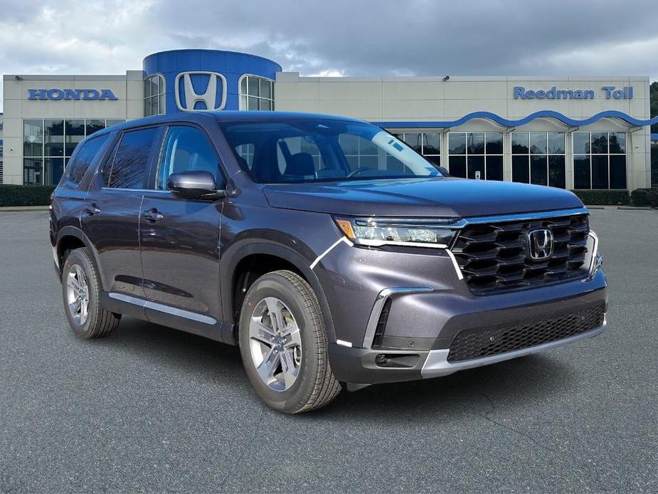 new 2025 Honda Pilot car, priced at $46,995