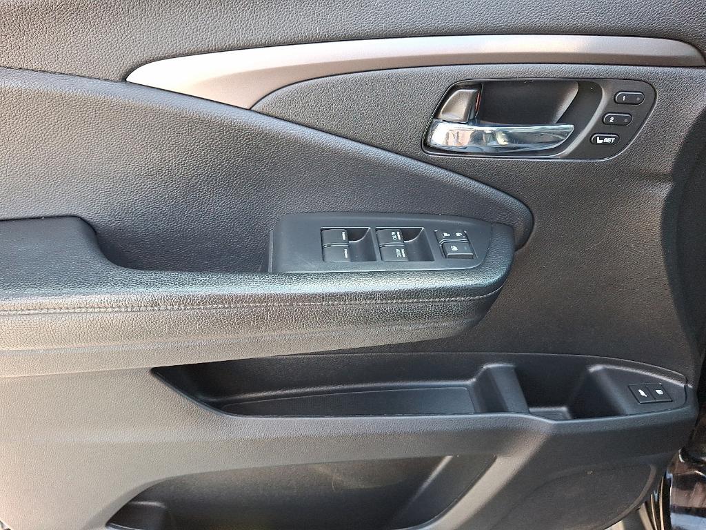 used 2021 Honda Pilot car, priced at $26,795