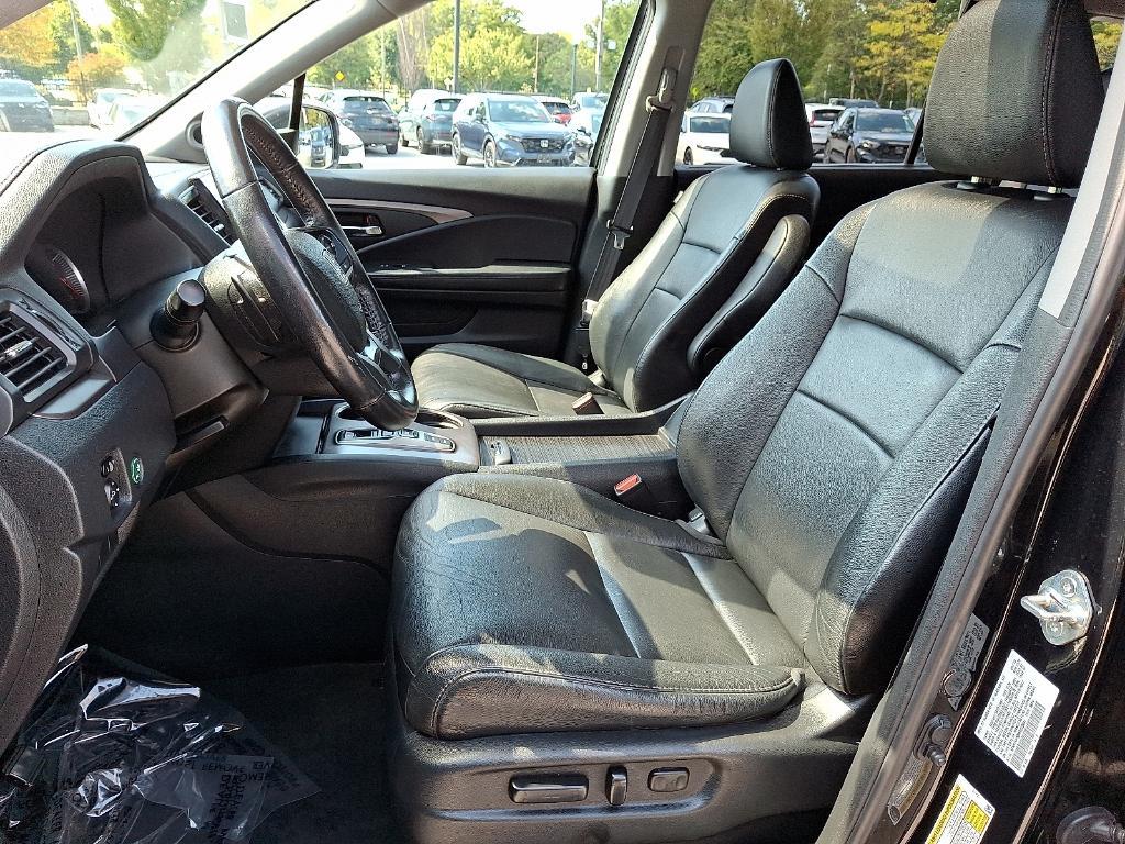 used 2021 Honda Pilot car, priced at $26,795