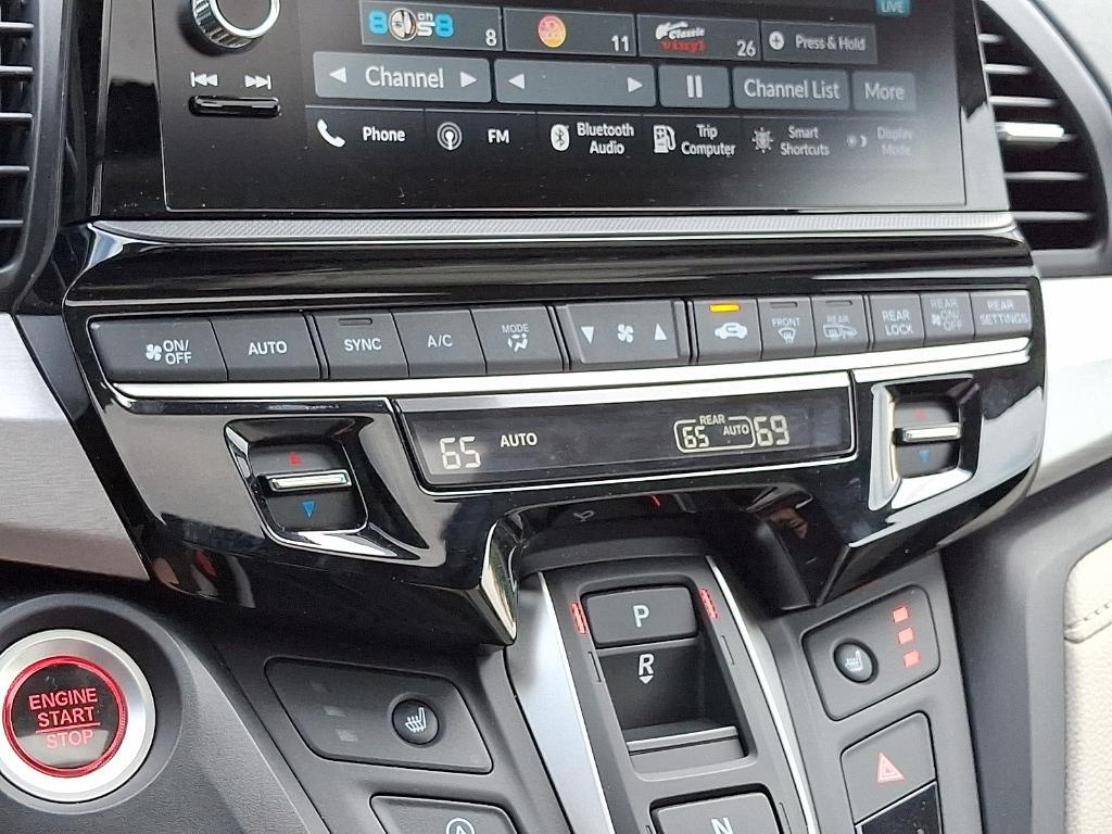 used 2025 Honda Odyssey car, priced at $41,995