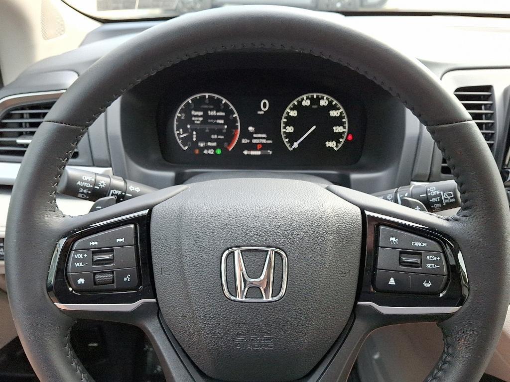 used 2025 Honda Odyssey car, priced at $41,995