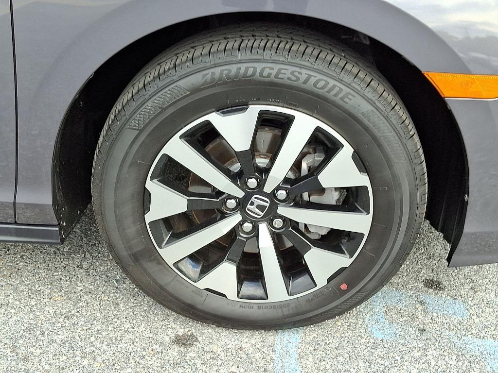 used 2025 Honda Odyssey car, priced at $41,995