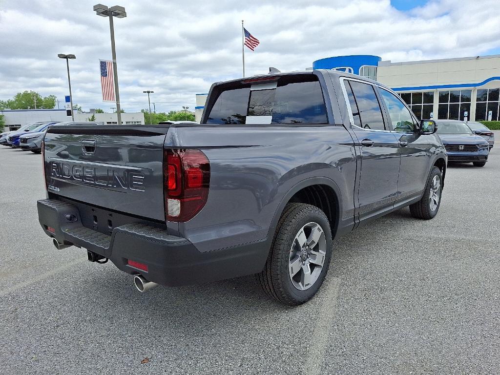 new 2025 Honda Ridgeline car, priced at $42,822