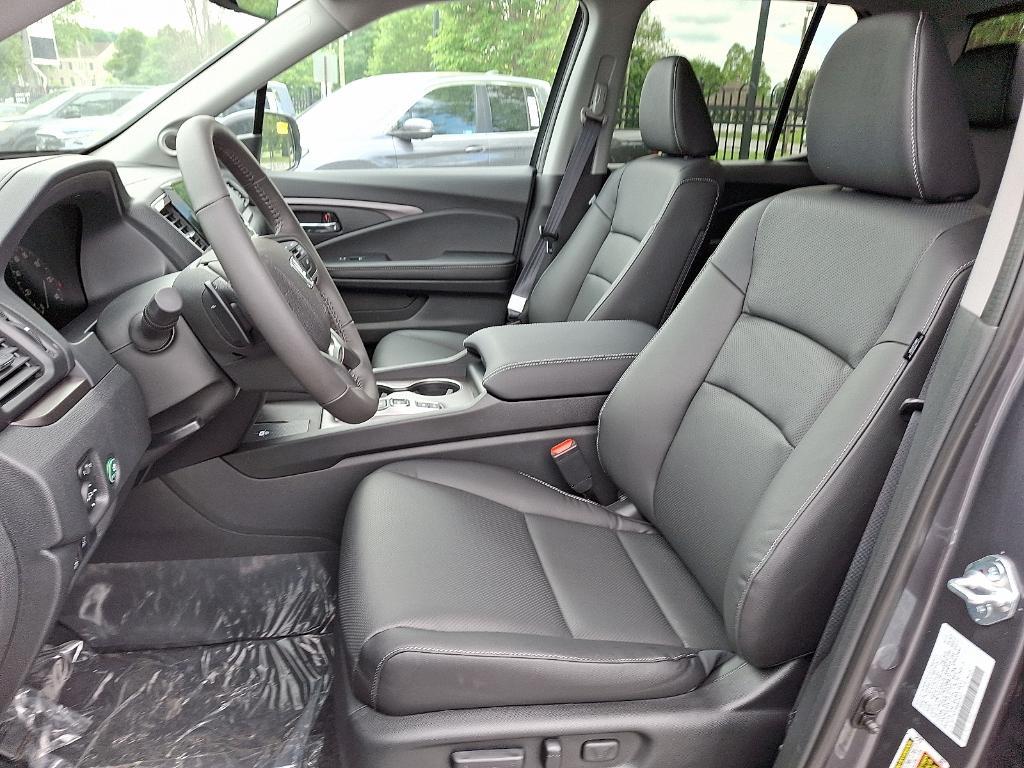 new 2025 Honda Ridgeline car, priced at $42,822