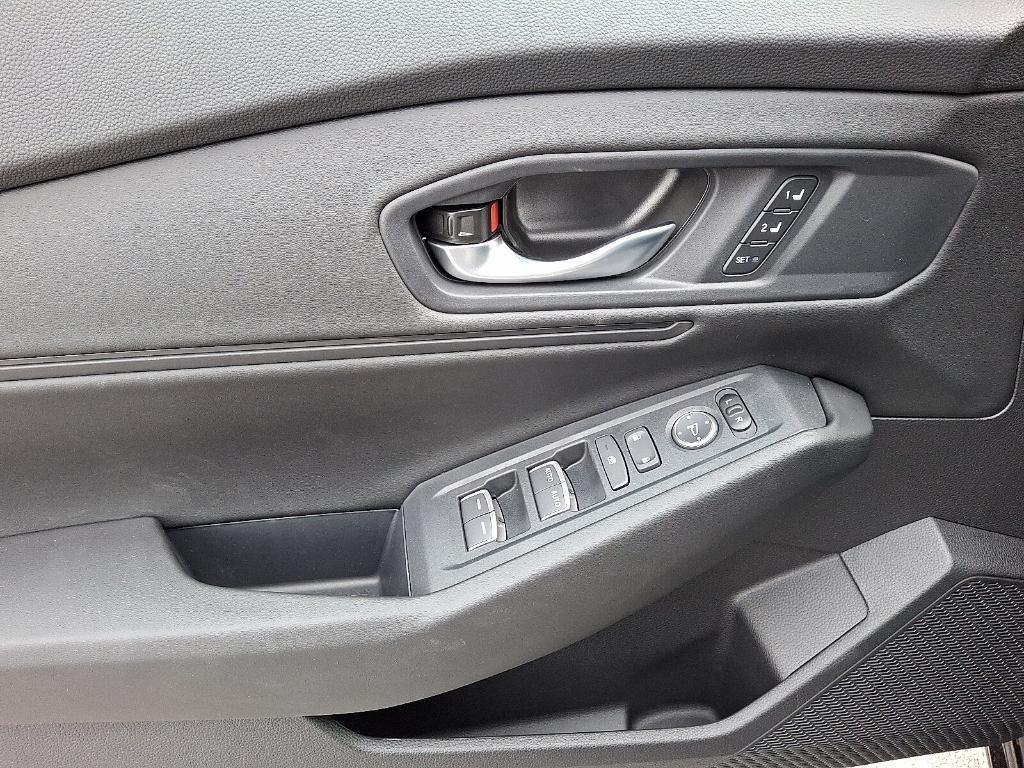 new 2025 Honda Accord Hybrid car, priced at $35,330