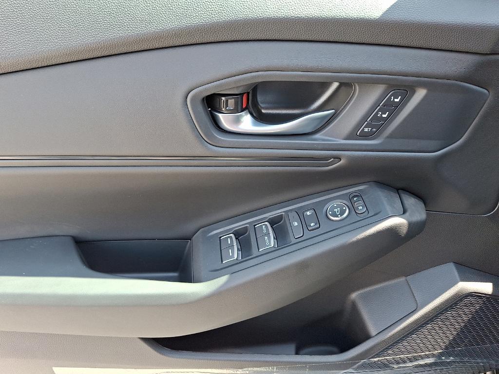 new 2025 Honda Accord Hybrid car, priced at $35,330
