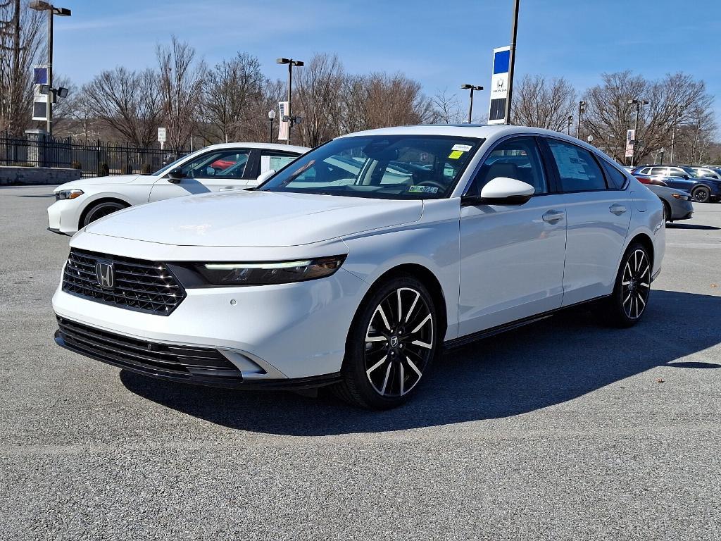 new 2025 Honda Accord Hybrid car, priced at $40,905