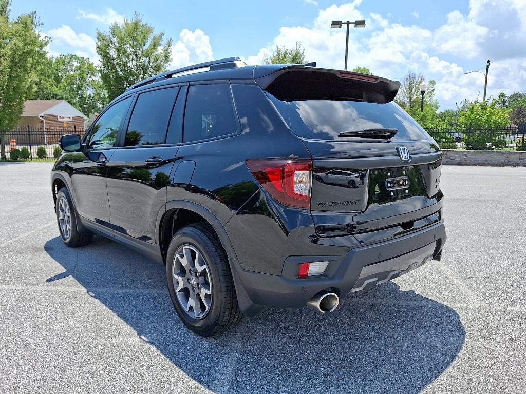 used 2022 Honda Passport car, priced at $31,995
