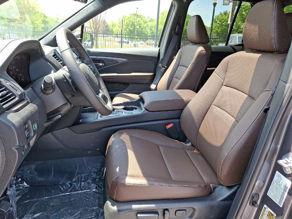 new 2025 Honda Ridgeline car, priced at $42,822