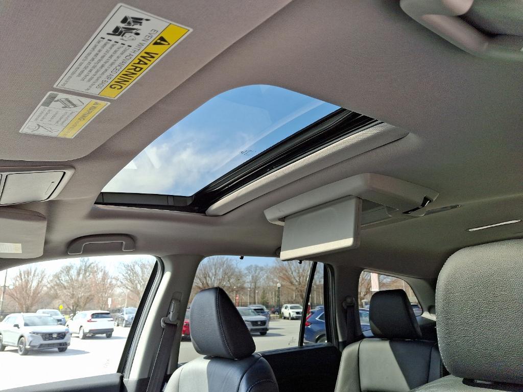 used 2021 Honda Pilot car, priced at $26,495