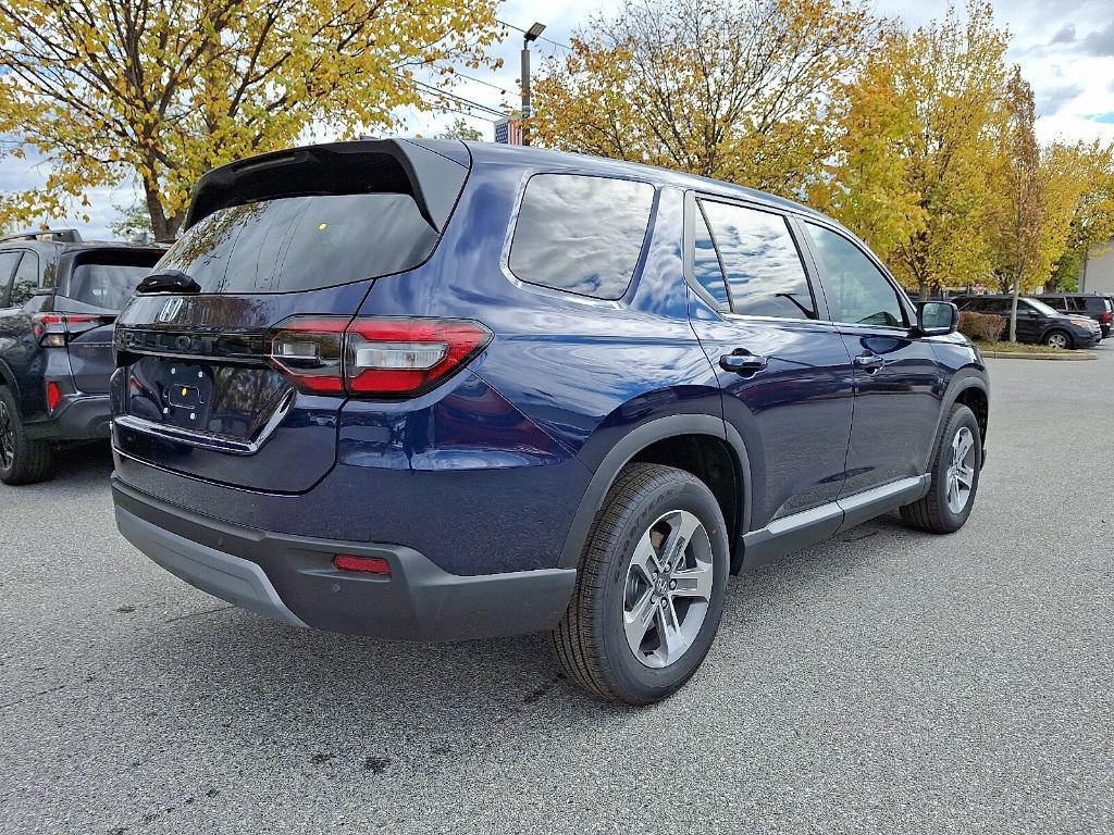 new 2025 Honda Pilot car, priced at $45,872